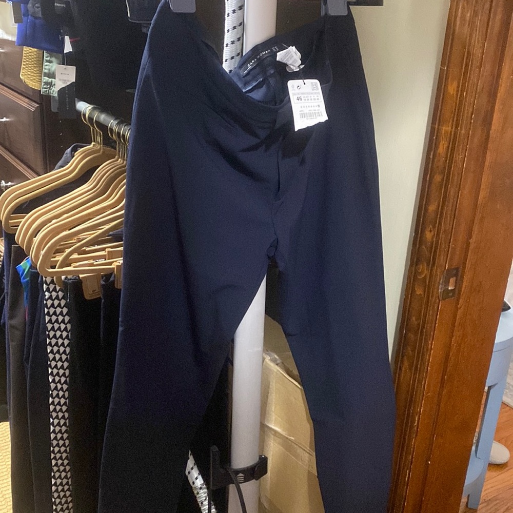 Nwt Zara Women slim fit size 46, us size 14 unlined navy blue pants